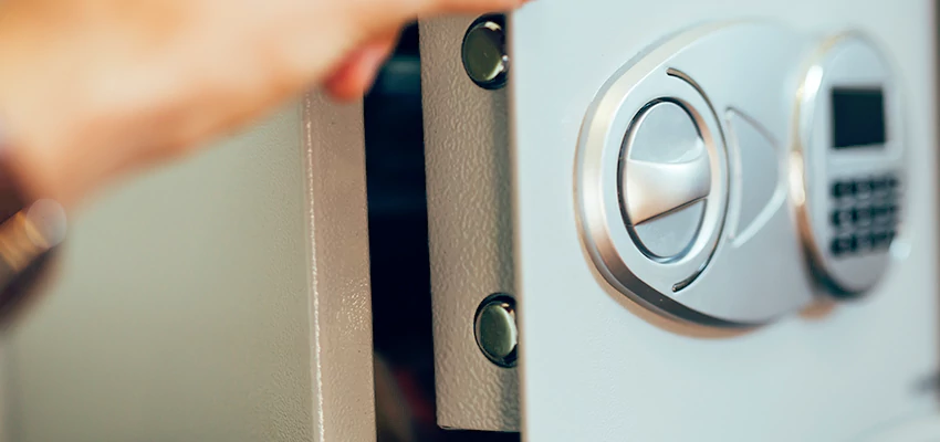 Fingerprint Safe Openers in Larkfield-Wikiup, CA